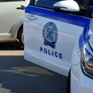 Ληστεία στο Μικρολίμανο: Εισέβαλε στο κατάστημα με μπαλτά και απέσπασε 12.000 ευρώ