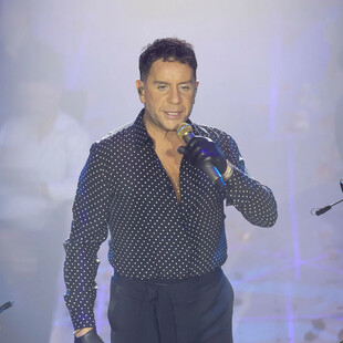 Υπόθεση Μαζωνάκη: Ο εισαγγελέας ζητά διευκρινίσεις από τον 21χρονο για τη μήνυση σε βάρος του τραγουδιστή