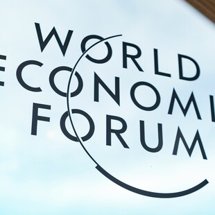 ΠΑΓΚΟΣΜΙΟ ΟΙΚΟΝΟΜΙΚΟ ΦΟΡΟΥΜ ΝΤΑΒΟΣ ΤΡΑΜΠ