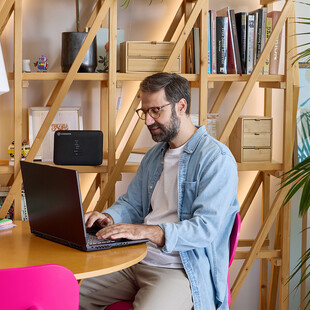 COSMOTE TELEKOM: Ολοκληρωμένη εμπειρία internet στο μεγαλύτερο δίκτυο οπτικών ινών της χώρας