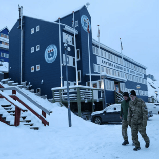 ΓΡΟΙΛΑΝΔΙΑ ΟΔΗΓΟΣ ΚΡΙΣΗ ΤΡΑΜΠ