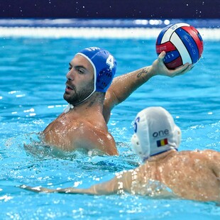 Ξεκινά το Ελλάδα - Ουγγαρία στον ημιτελικό του ευρωπαϊκού πρωταθλήματος πόλο