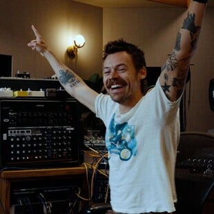 ΧΑΡΙ ΣΤΑΙΛΣ ΝΕΟ ΤΡΑΓΟΥΔΙ APERTURE