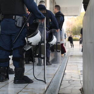 ΚΟΛΩΝΟΣ ΔΙΚΗ ΑΝΑΒΟΛΗ 12ΧΡΟΝΗ