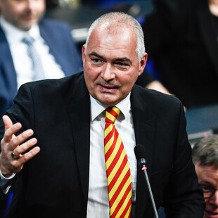 ΓΕΡΜΑΝΙΑ ΒΟΥΛΕΥΤΗΣ ΑΖΕΡΜΠΑΪΤΖΑΝ