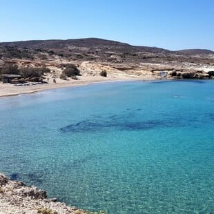 ΜΗΛΟΣ ΞΕΝΟΔΟΧΕΙΟ ΜΠΛΟΚΟ ΣΤΕ ΠΑΡΑΛΙΑ ΜΙΤΑΚΑΣ