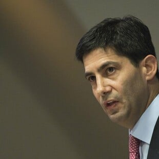 FED ΚΕΒΙΝ ΓΟΥΟΡΣ ΗΠΑ ΝΤΟΝΑΛΝΤ ΤΡΑΜΠ