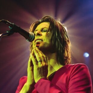 Ο Bowie ήταν άγιος, όχι μεσσίας 