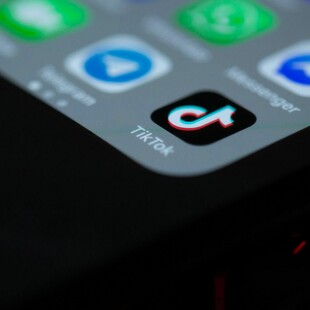 ΤΙΚΤΟΚ ΚΑΤΑΓΓΕΊΑ ΥΠΑΛΛΗΛΟΣ