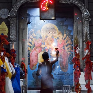 ΕΠΕΞ Βιώνοντας τα μυστήρια της Ανατολής στην ιερή Καταραγκάμα (Σρι Λάνκα)