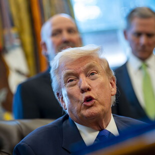 ΤΡΑΜΠ ΜΕΤΟΝΟΜΑΣΙΑ ΑΕΡΟΔΡΟΜΙΟ ΣΙΔΗΡΟΔΡΟΜΙΚΟΣ ΣΤΑΘΜΟΣ