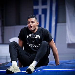 ΕΜΜΑΝΟΥΗΛ ΚΑΡΑΛΗΣ FLY ATHENS INDOOR