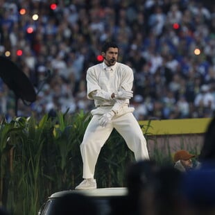 Bad Bunny: Γιατί διέγραψε όλες τις αναρτήσεις από το Instagram μετά το Super Bowl;