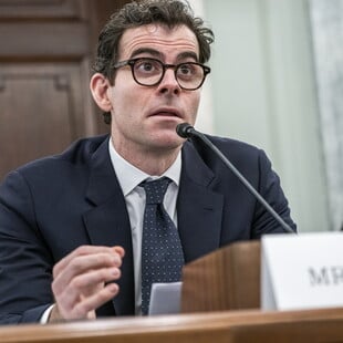 ΑΝΤΑΜ ΜΟΣΕΡΙ INSTAGRAM ΕΘΙΣΜΟΣ