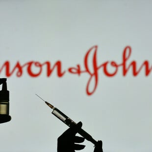 JOHNSON AND JOHNSON ASTRAZENECA ΕΜΒΟΛΙΟ COVID