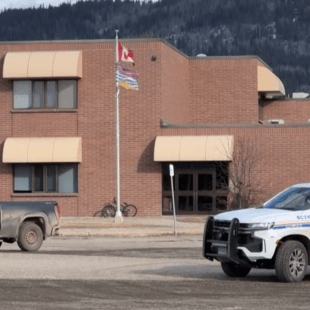 ΚΑΝΑΔΑΣ ΜΑΚΕΛΕΙΟ ΣΧΟΛΕΙΟ ΠΥΡΟΒΟΛΙΣΜΟΙ