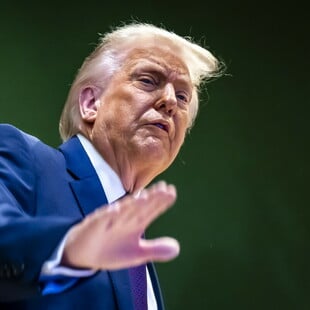 Ντόναλντ Τραμπ: «Η αλλαγή καθεστώτος στο Ιράν είναι το καλύτερο πράγμα που θα μπορούσε να συμβεί»