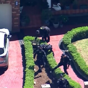 ΕΠΙΘΕΣΗ ΜΕ ΜΑΧΑΙΡΙ ΣΙΔΝΕΙ ΝΕΚΡΟΣ