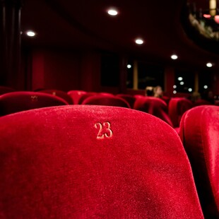 ΑΠΕΡΓΙΑ ΘΕΑΤΡΟ ΘΕΑΤΡΑ