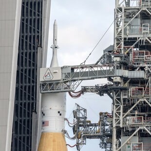 NASA ΣΕΛΗΝΗ ARTEMIS II ΕΚΤΟΞΕΥΣΗ