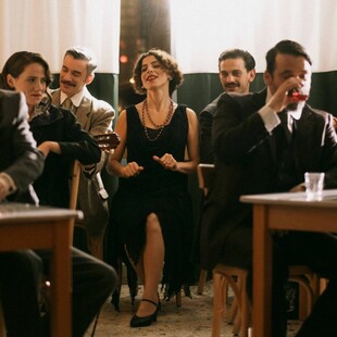 ASTORIA: Μια μουσική ιστορία για τους Έλληνες που άντεξαν