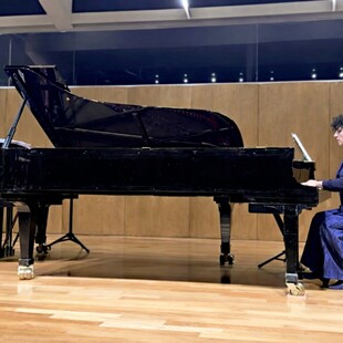 Το ΙΕΜΚ στηρίζει τον κύκλο συναυλιών «Νίκος Σκαλκώτας: Ελληνικοί Χοροί για δύο πιάνα»