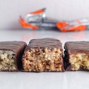 Η υγιεινή ψευδαίσθηση της μπάρας πρωτεΐνης 