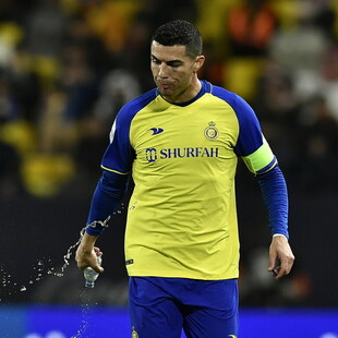 Κριστιάνο Ρονάλντο: Παραμένει στη Σαουδική Αραβία παρότι το ιδιωτικό του τζετ πέταξε για Μαδρίτη