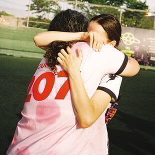 Sisterhoods: Κοινότητες που σε βοηθάνε να εξελιχθείς 