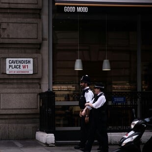 ΒΡΕΤΑΝΙΑ ΣΥΛΛΗΨΕΙΣ ΙΡΑΝ ΚΑΤΑΣΚΟΠΕΙΑ