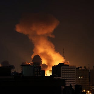 Μέση Ανατολή: Το Ισραήλ βομβαρδίζει Τεχεράνη και Βηρυτό - Oι ΗΠΑ προειδοποιούν για δραματική κλιμάκωση