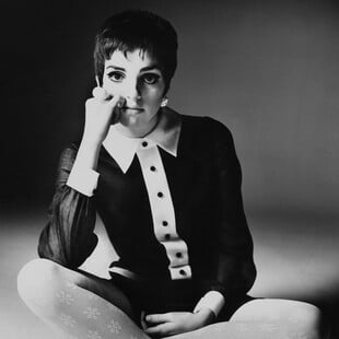 Λάιζα Μινέλι: Η εξωφρενική, τραγική ζωή της όπως ξεδιπλώνεται στη νέα αυτοβιογραφία της 