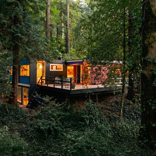 Ένα σπίτι κρυμμένο στο δάσος