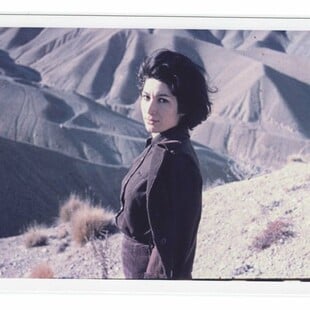 The house is black. Ένα πολυπόστ του Στάθη Τσαγκαρουσιάνου