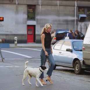 Το φάντασμα της Καρολίν Μπεσέτ-Kένεντι παραδίδει μαθήματα στιλ ακόμα