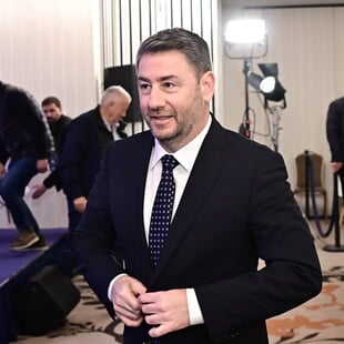 ΠΑΣΟΚ: «Ένα βήμα μπροστά, δύο βήματα πίσω»