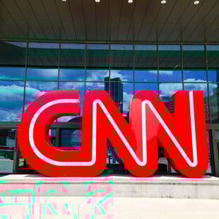 ΛΕΥΚΟΣ ΟΙΚΟΣ ΙΡΑΝ ΜΕΣΗ ΑΝΑΤΟΛΗ CNN