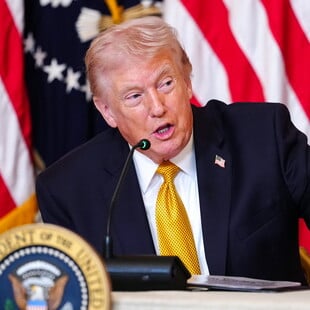 ΙΡΑΝ ΣΤΕΝΑ ΤΟΥ ΟΡΜΟΥΖ ΜΕΣΗ ΑΝΑΤΟΛΗ ΝΤΟΝΑΛΝΤ ΤΡΑΜΠ