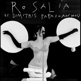 Η Rosalía ως Αφροδίτη της Μήλου, δια χειρός Δημήτρη Παπαϊωάννου