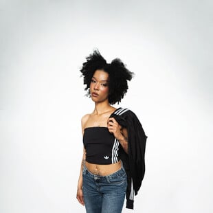 Μαρία, τι φοράς σήμερα και πόσο κοστίζει;