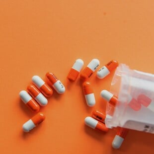 ΚΟΛΛΑΓΟΝΟ ΣΥΜΠΛΗΡΩΜΑ