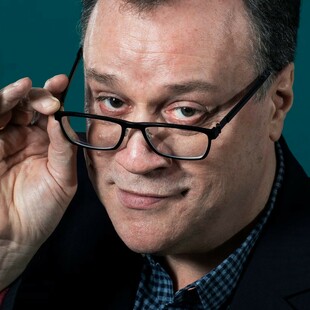 Ο Russell T. Davies μιλά για την υποχώρηση των queer δικαιωμάτων μέσα από τη νέα του σειρά Tip toe
