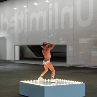 Felix Gonzalez-Torres: Οχι απλώς άλλο ένα go-go boy