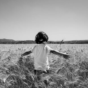 12 φωτογραφίες της Magnum που μοιάζουν με μικρές οδύσσειες