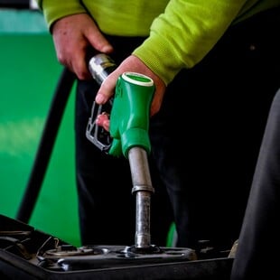 ΒΕΝΖΙΝΗ ΤΙΜΕΣ ΚΑΥΣΙΜΑ ΠΟΛΕΜΟΣ ΜΕΣΗ ΑΝΑΤΟΛΗ