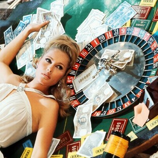 Η Ιταλία κατέσχεσε περιουσιακά στοιχεία 20 εκατ. ευρώ στην υπόθεση της Ursula Andress