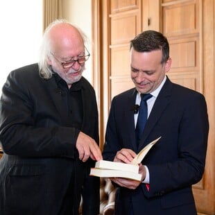 ΛΑΣΛΟ ΚΡΑΣΝΑΧΟΡΚΑΙ ΜΕΤΑΛΛΙΟ ΔΗΜΟΥ ΑΘΗΝΑΙΩΝ