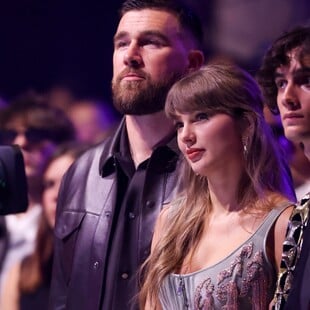 ΤΕΙΛΟΡ ΣΟΥΙΦΤ ΤΡΑΒΙΣ ΚΕΛΣΙ 