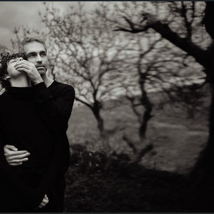 «Βιώνοντας το Κενό»: Στην αναζήτηση μιας νέας ανθρώπινης οσμής μέσα στα χαλάσματα