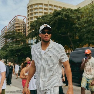 ΓΙΑΝΝΗΣ ΑΝΤΕΤΟΚΟΥΝΜΠΟ ΝΤΕΙΒΙΝΤ ΜΠΕΚΑΜ ΕΠΕΝΔΥΣΗ